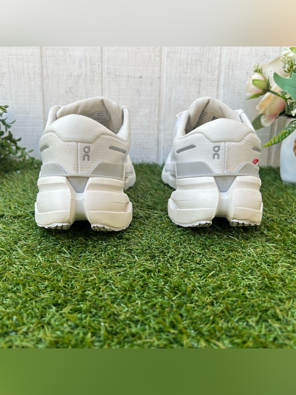 On Cloud Running Shoes -Frost | Glacier
Cloudrunner 3 women size 8 gently used - Picture 13 of 16